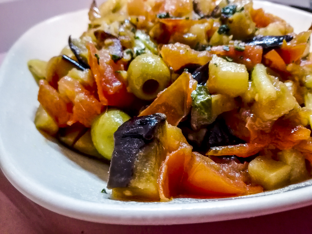 caponata con acciughe