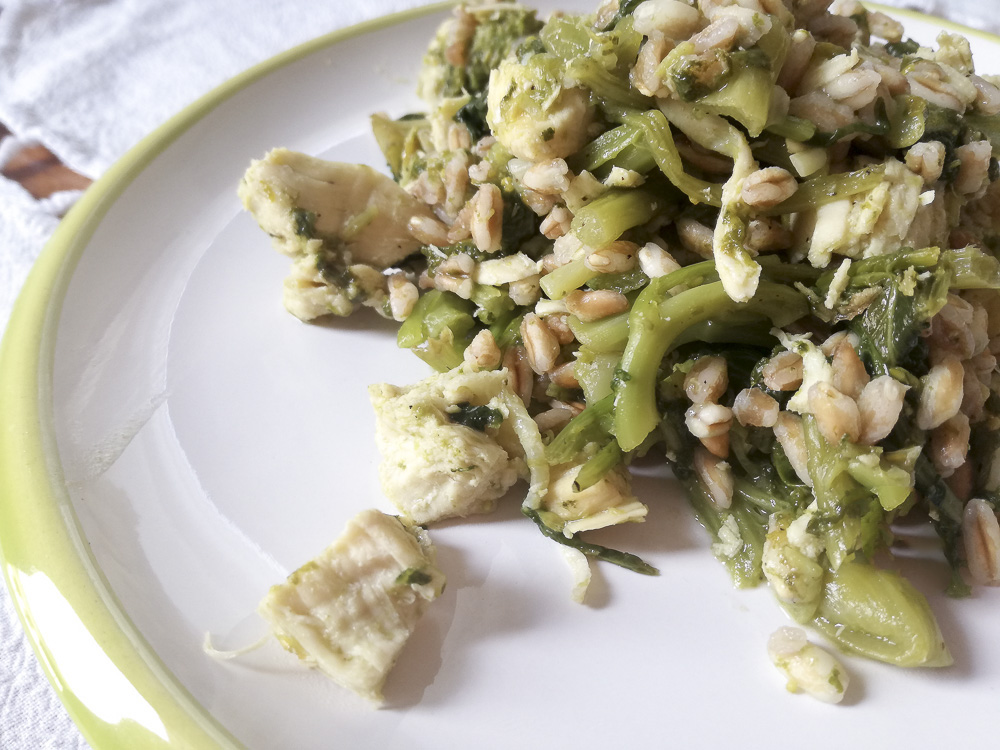 farro risottato con pollo e cime di rapa