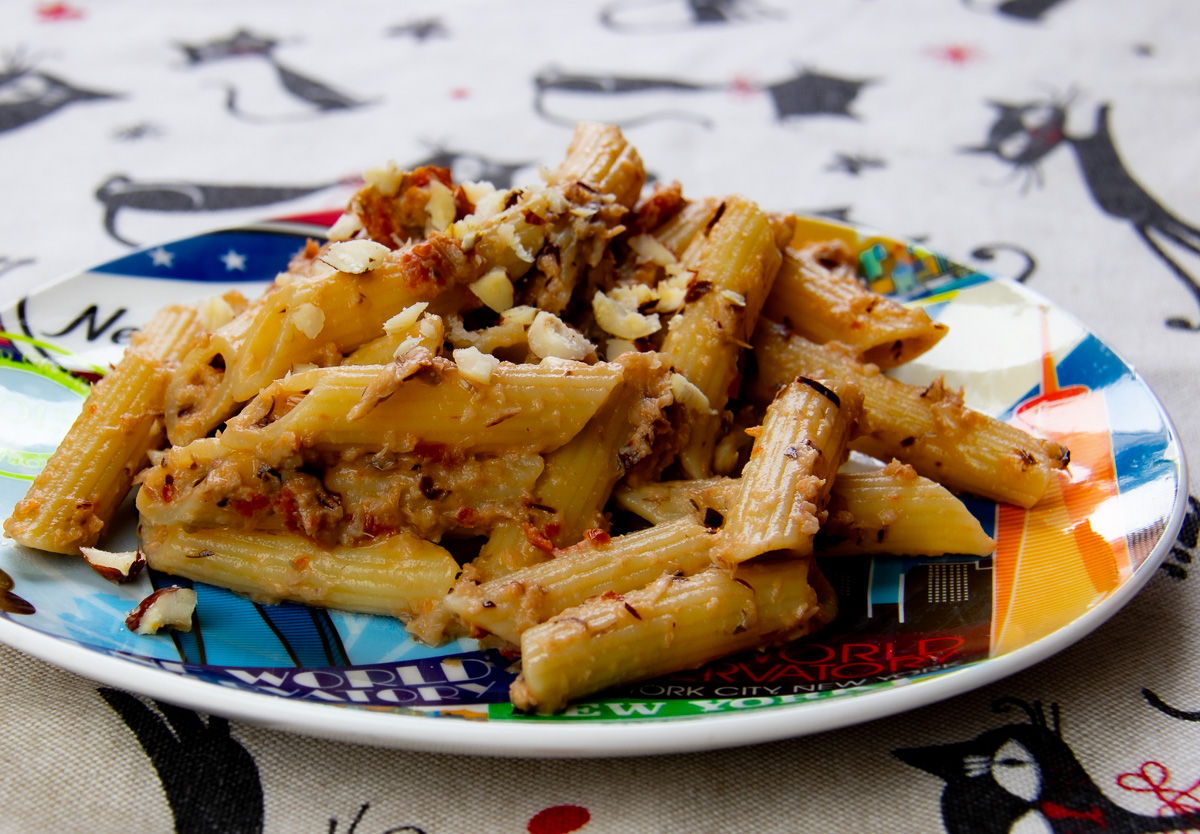 pasta vegana tahina pomodori radicchio